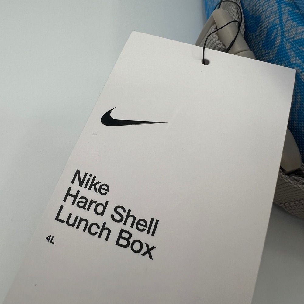 NWT Nike Hard Shell Lunch Box Ghost Blue Floral Paisley Insulated Back to School - Picture 7 of 10